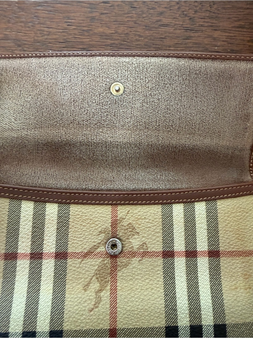 Burberry Classic long folded wallet. Will include a gold chain. - Picture 3 of 10